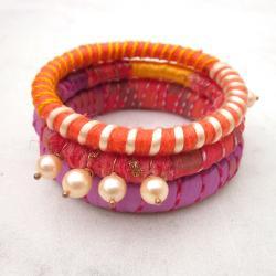 Ribbon yarn and pearls bangle bracelets - set of three